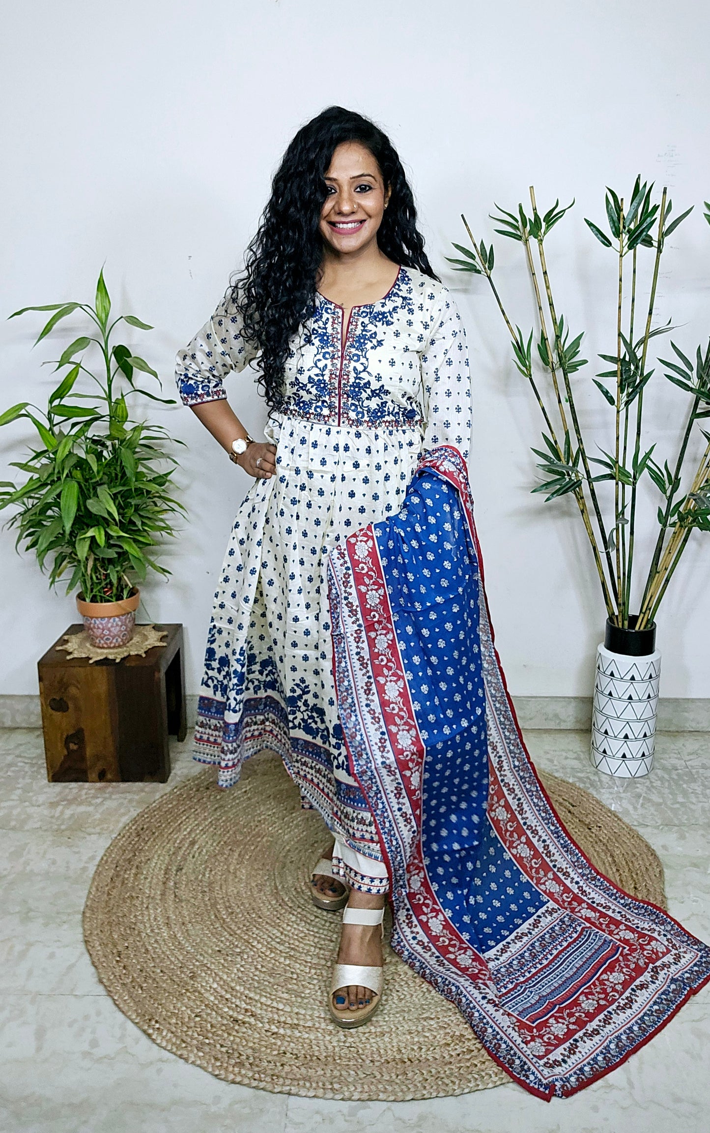 EthnixThread Embroidered off white Fancy Readymade Anarkali Suit Set