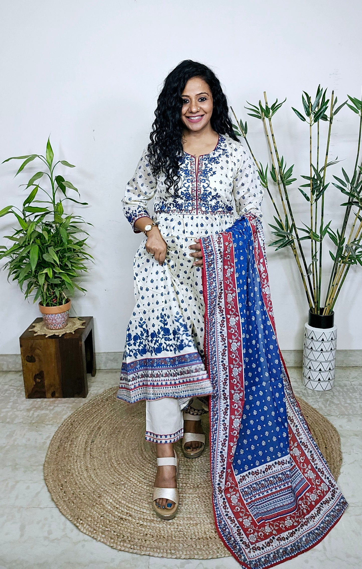 EthnixThread Embroidered off white Fancy Readymade Anarkali Suit Set