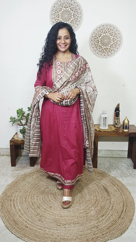 EthnixThread ajrakh Yoke & Contrast Border Anarkali Suit Set