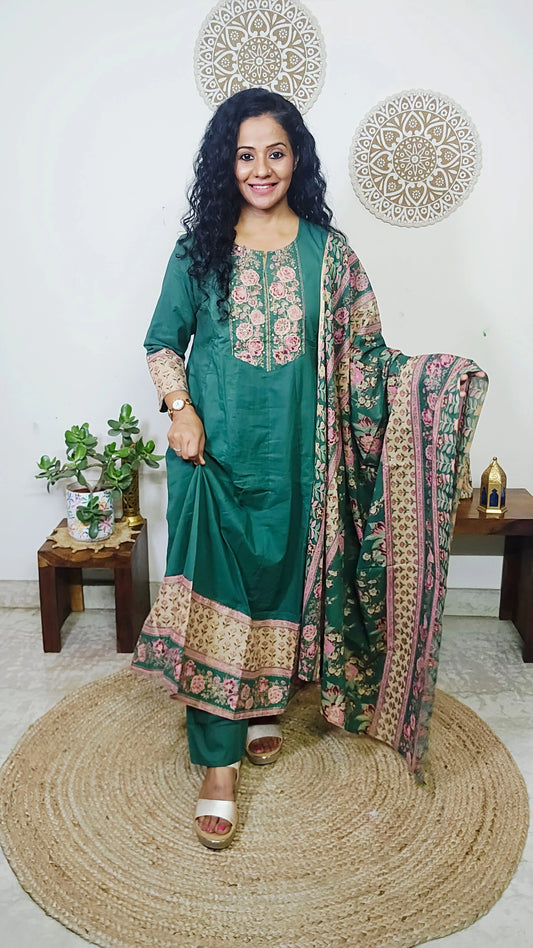 EthnixThread kalamkari Yoke & Contrast Border Anarkali Suit Set