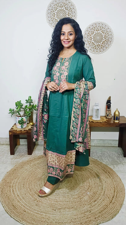 EthnixThread kalamkari Yoke & Contrast Border Anarkali Suit Set