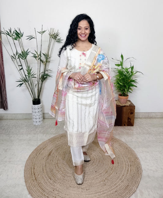 suits paired with white silk dupatta